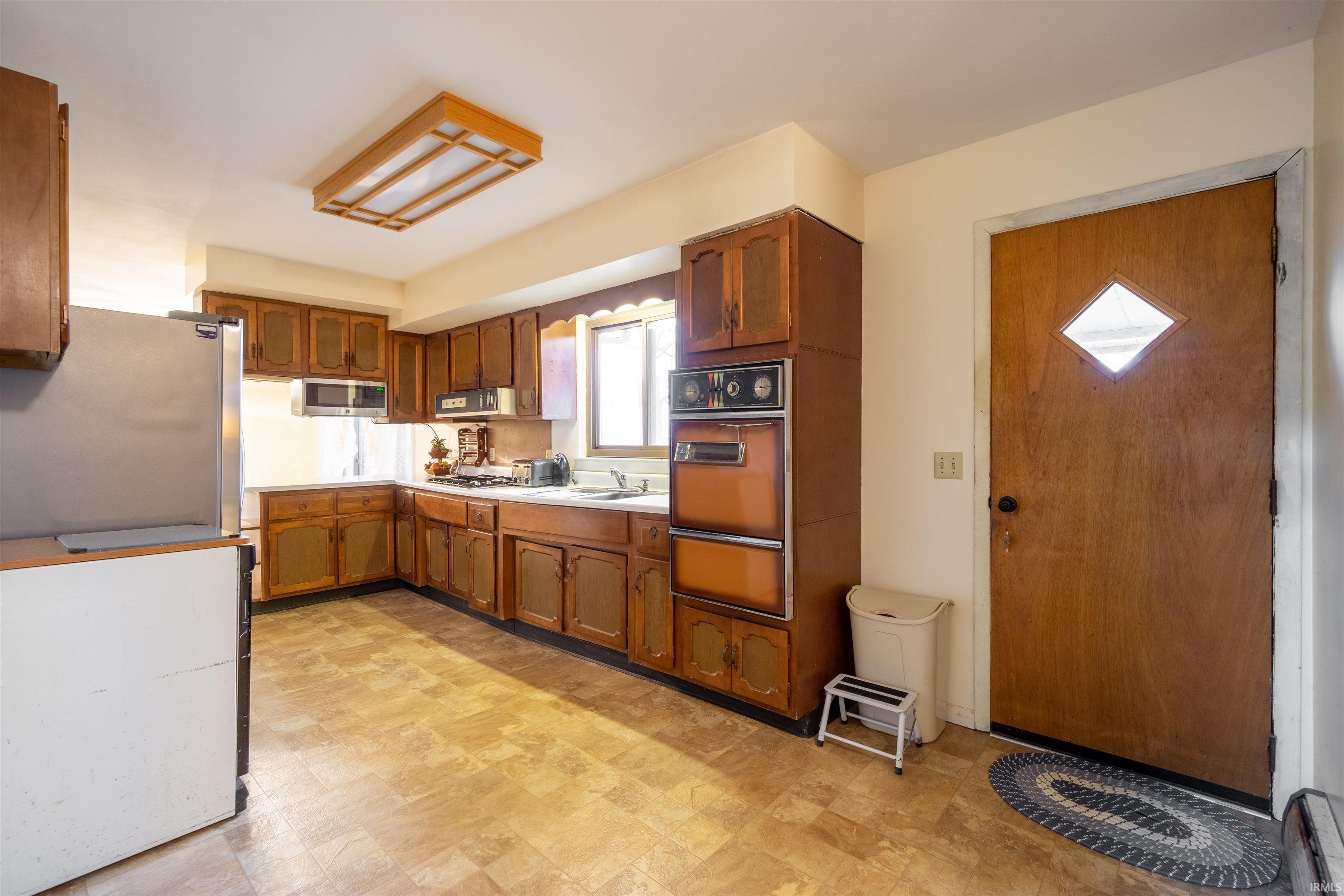 5808 South Delmar Road Marion, IN 46953 - Photo 14 of 25