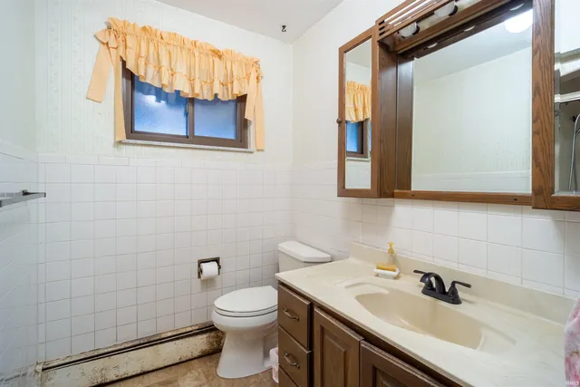 $179,900 | 5808 South Delmar Road, Marion, IN 46953