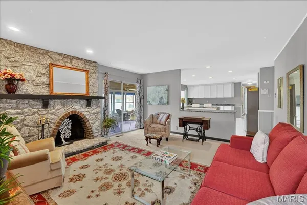 $445,000 | 2 Silveroak Court, Manchester, MO 63021