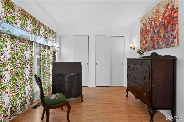 $445,000 | 2 Silveroak Court, Manchester, MO 63021