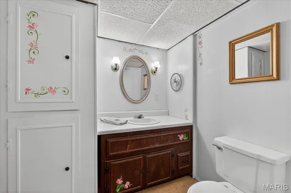 $445,000 | 2 Silveroak Court, Manchester, MO 63021