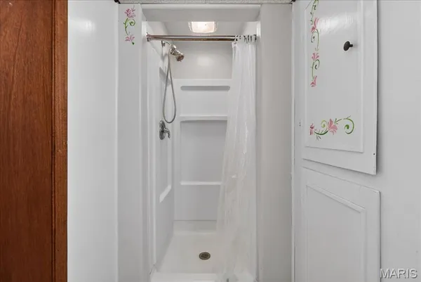 $445,000 | 2 Silveroak Court, Manchester, MO 63021