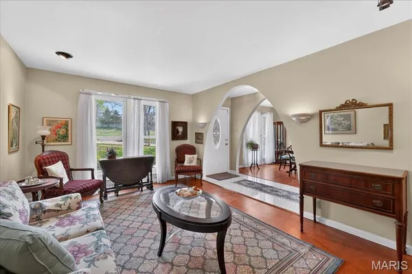 $445,000 | 2 Silveroak Court, Manchester, MO 63021