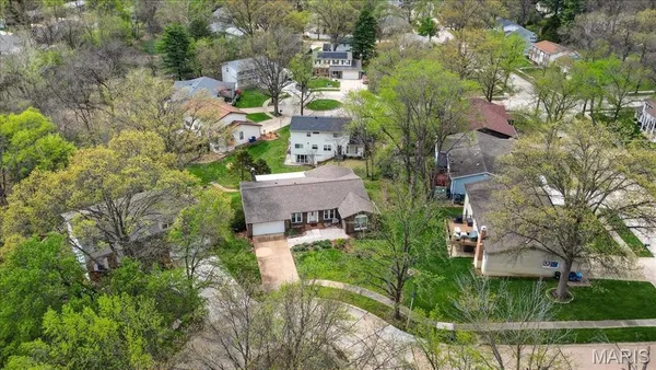 $445,000 | 2 Silveroak Court, Manchester, MO 63021