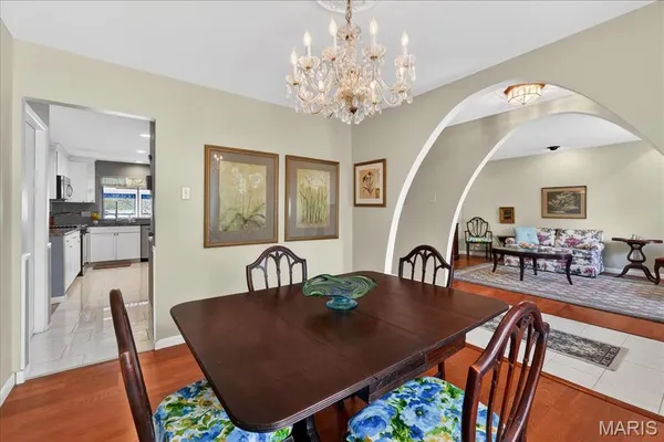 $445,000 | 2 Silveroak Court, Manchester, MO 63021