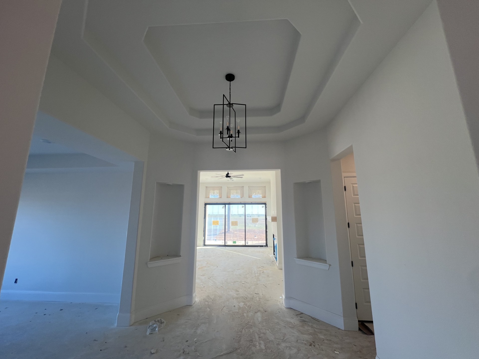 652 Cross Timbers Trace Hempstead, TX 77445 - Photo 4 of 13 a view of empty room with windows