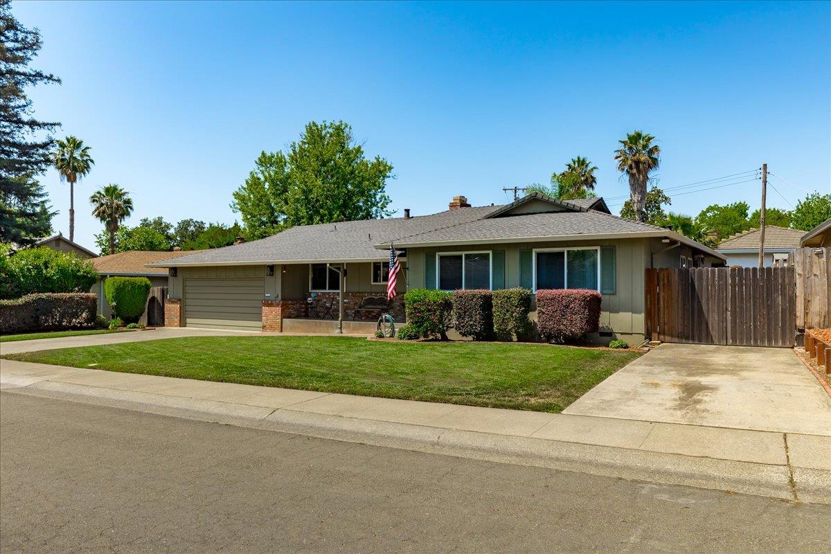 4939 Brookglen Way Carmichael, CA 95608 - Photo 1 of 56