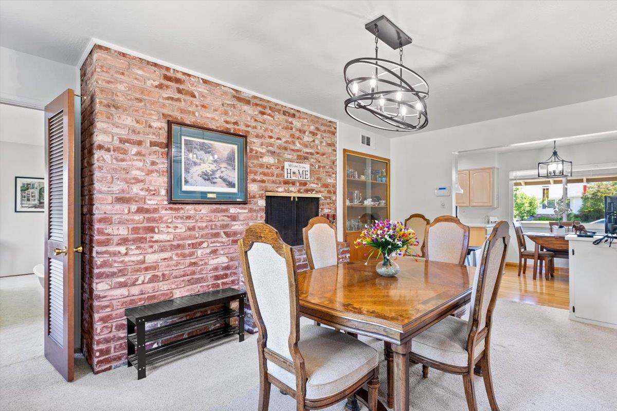 4939 Brookglen Way Carmichael, CA 95608 - Photo 12 of 56