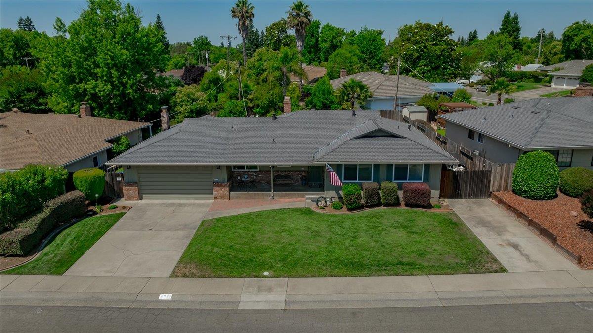 4939 Brookglen Way Carmichael, CA 95608 - Photo 2 of 56