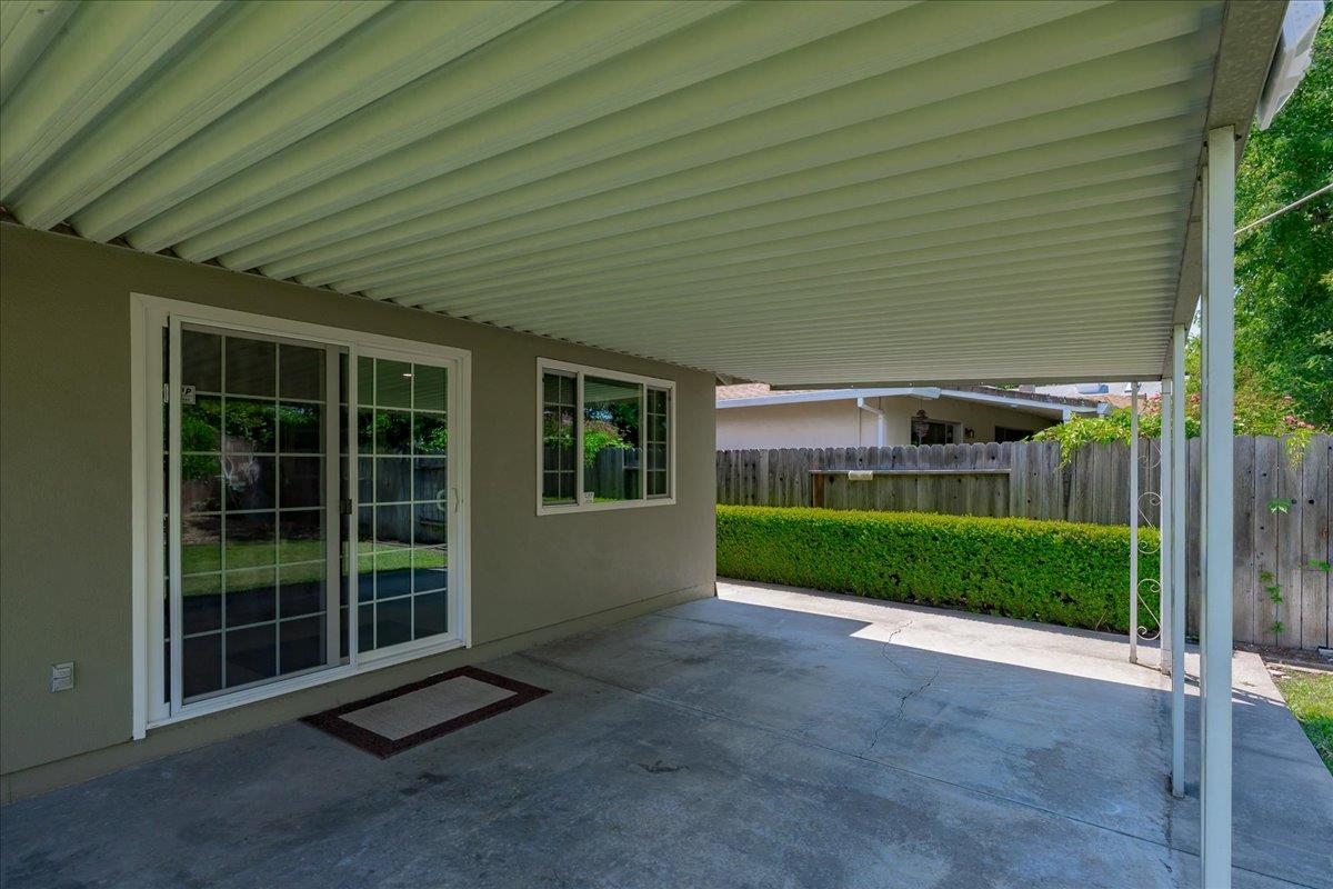 4939 Brookglen Way Carmichael, CA 95608 - Photo 37 of 56