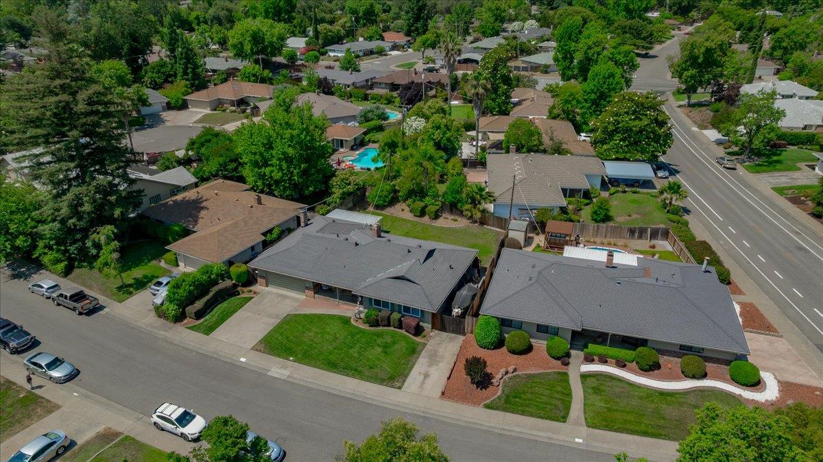 4939 Brookglen Way Carmichael, CA 95608 - Photo 4 of 56