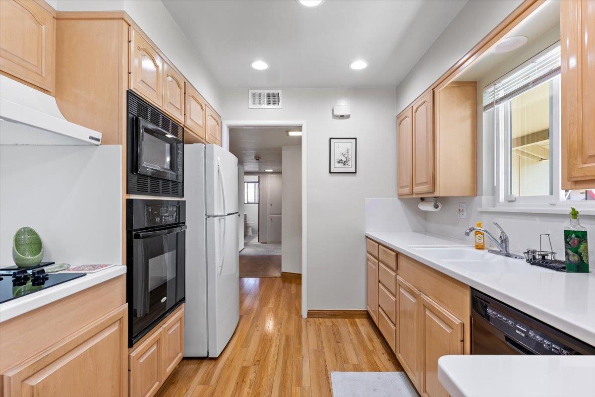 4939 Brookglen Way Carmichael, CA 95608 - Photo 7 of 56