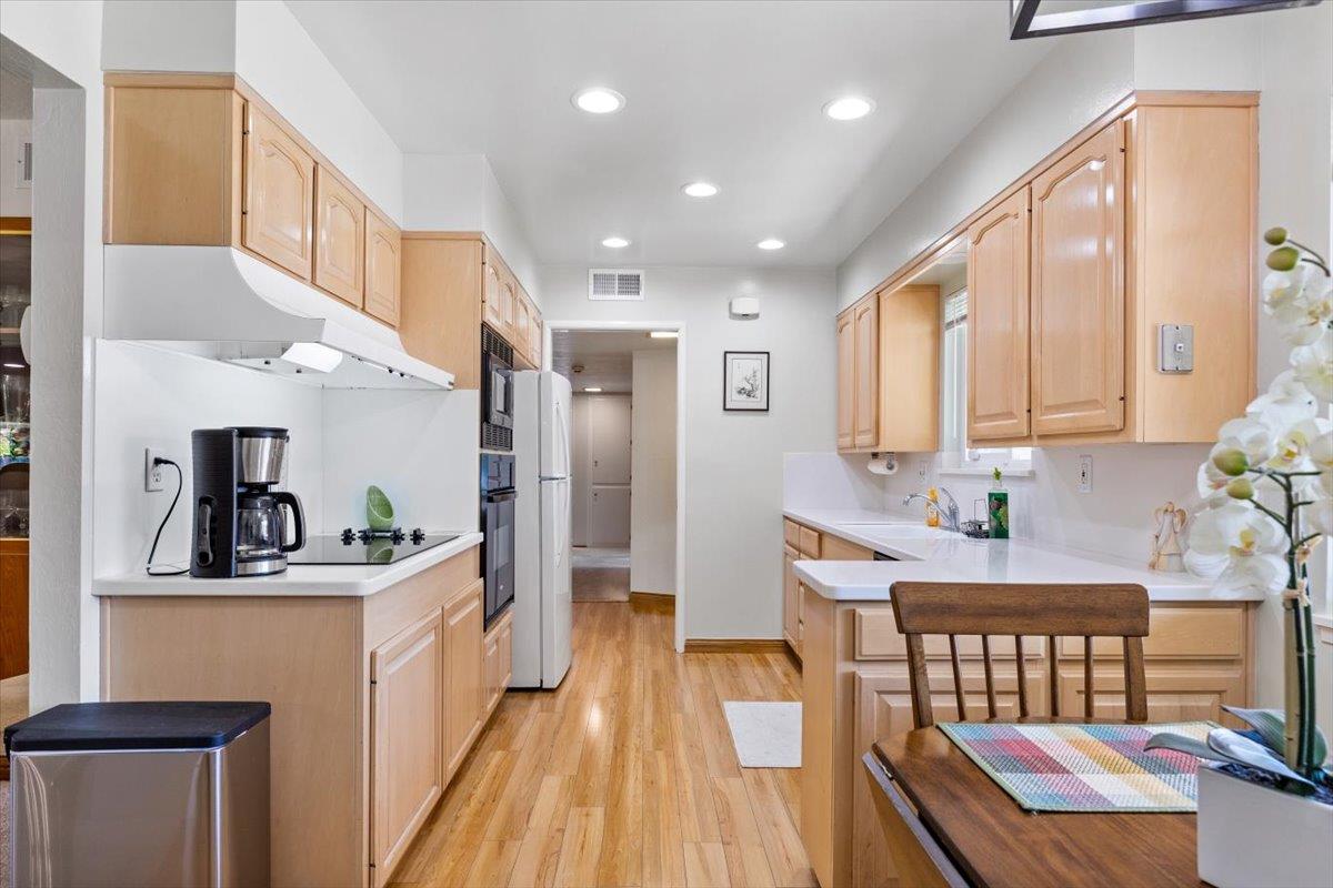 4939 Brookglen Way Carmichael, CA 95608 - Photo 9 of 56