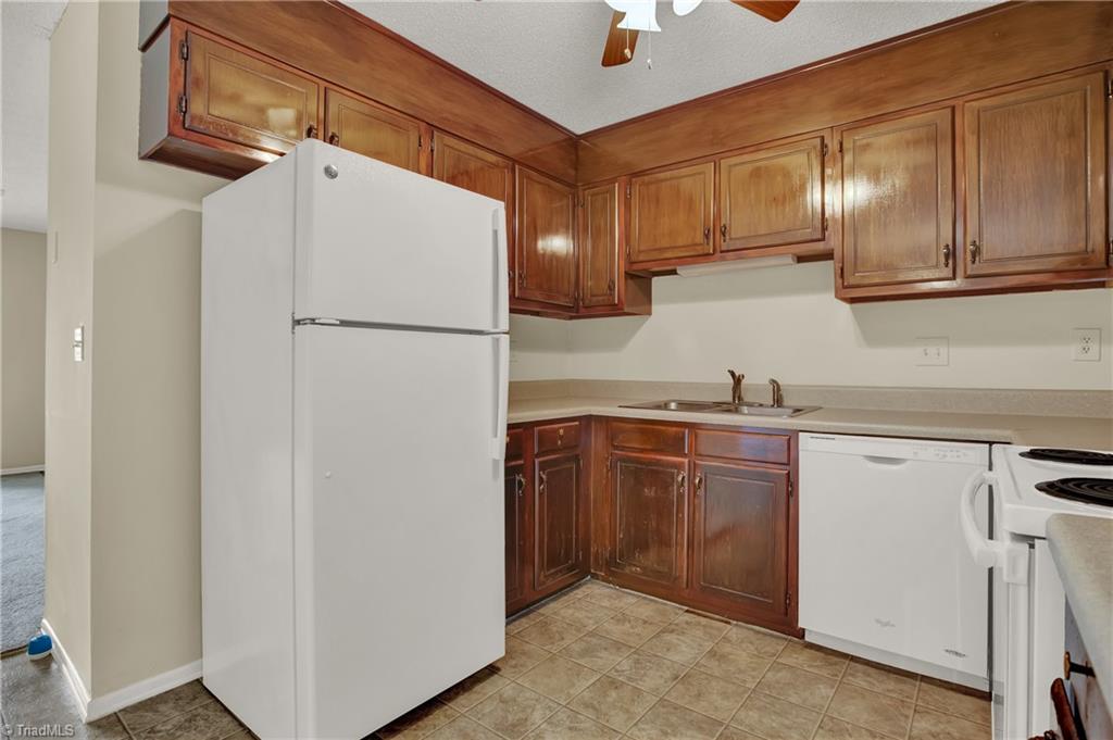 3222 Rockingham Road High Point, NC 27265 - Photo 13 of 32