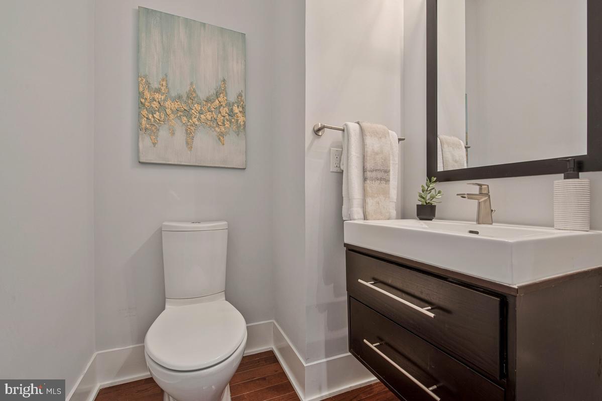 5131 Willet Bridge Road Bethesda, MD 20816 - Photo 16 of 42 Powder room