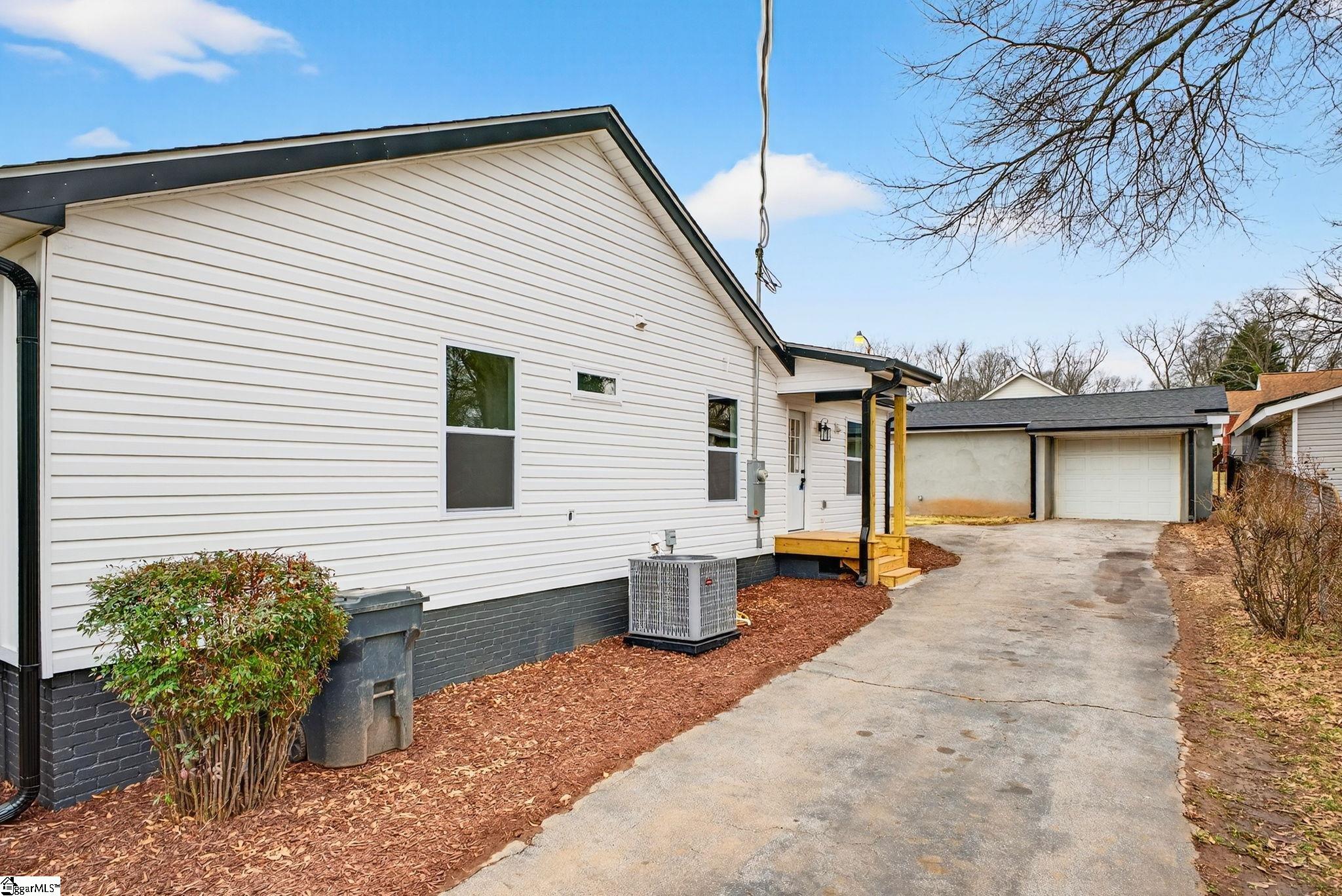 101 Ledbetter Street Greenville, SC 29611 - Photo 39 of 43