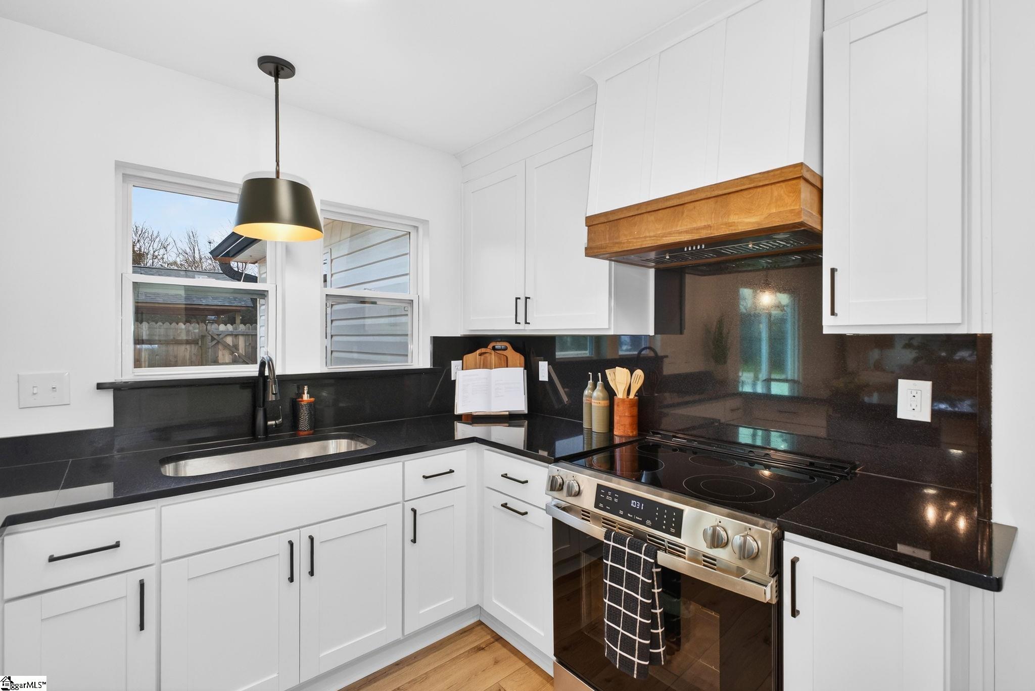 101 Ledbetter Street Greenville, SC 29611 - Photo 7 of 43