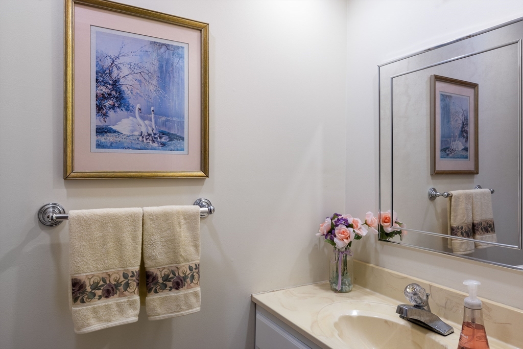 15 B Castle Hills Road, Unit B Agawam, MA 01001 - Photo 15 of 36