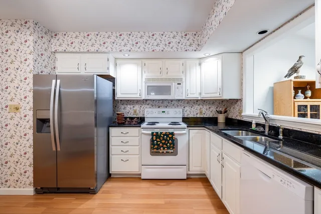 $330,000 | 15 B Castle Hills Road, Unit B, Agawam, MA 01001