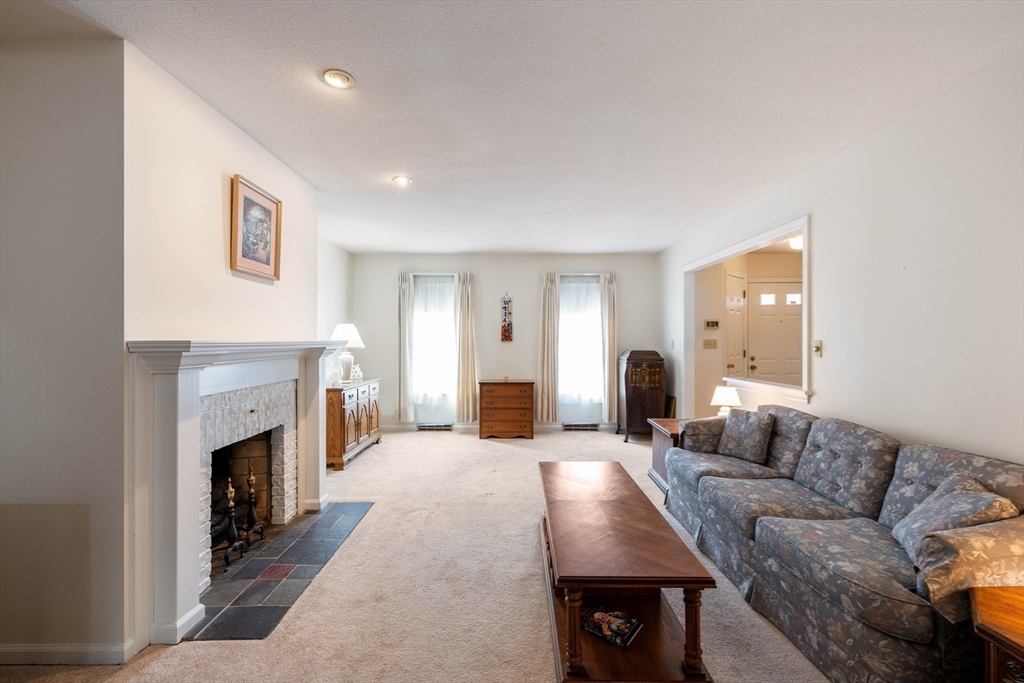 15 B Castle Hills Road, Unit B Agawam, MA 01001 - Photo 8 of 36