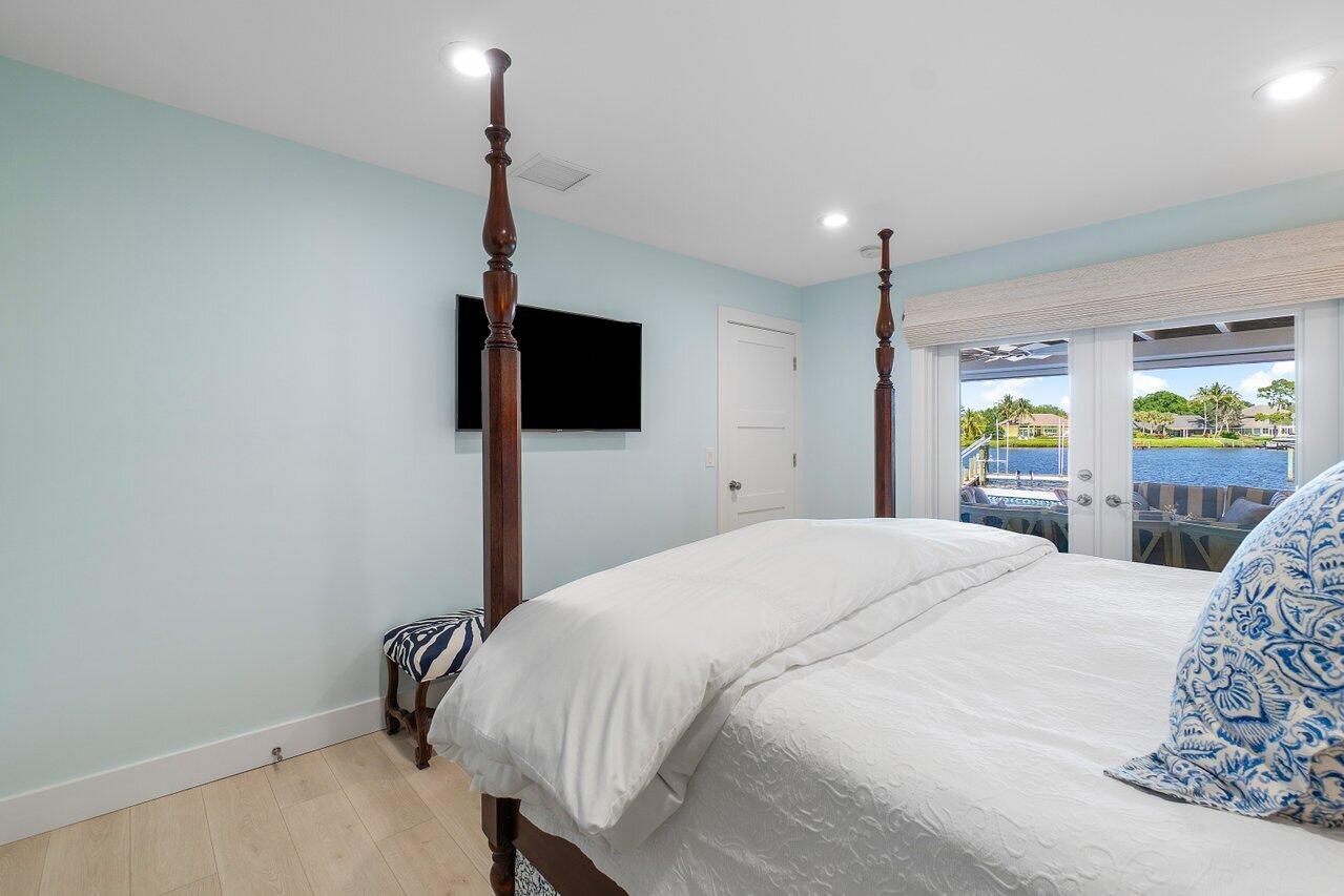 19 Saddleback Road Tequesta, FL 33469 - Photo 20 of 49 Primary Bedroom