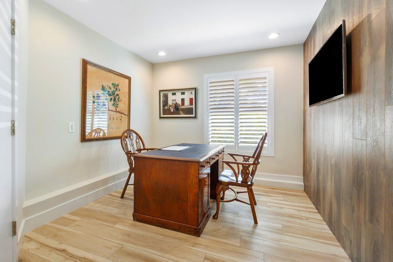 19 Saddleback Road Tequesta, FL 33469 - Photo 23 of 49 Office/ Den
