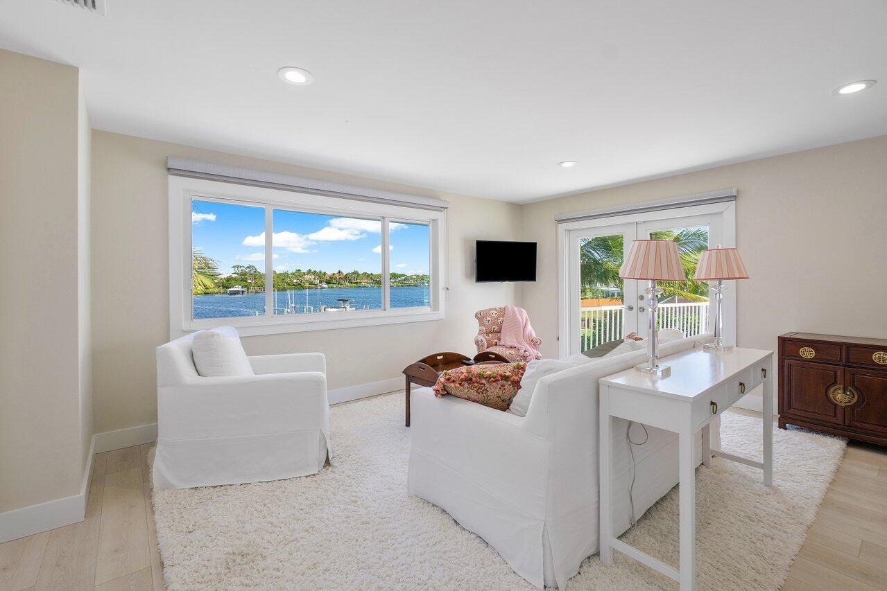 19 Saddleback Road Tequesta, FL 33469 - Photo 25 of 49 Upstairs Guest Suite