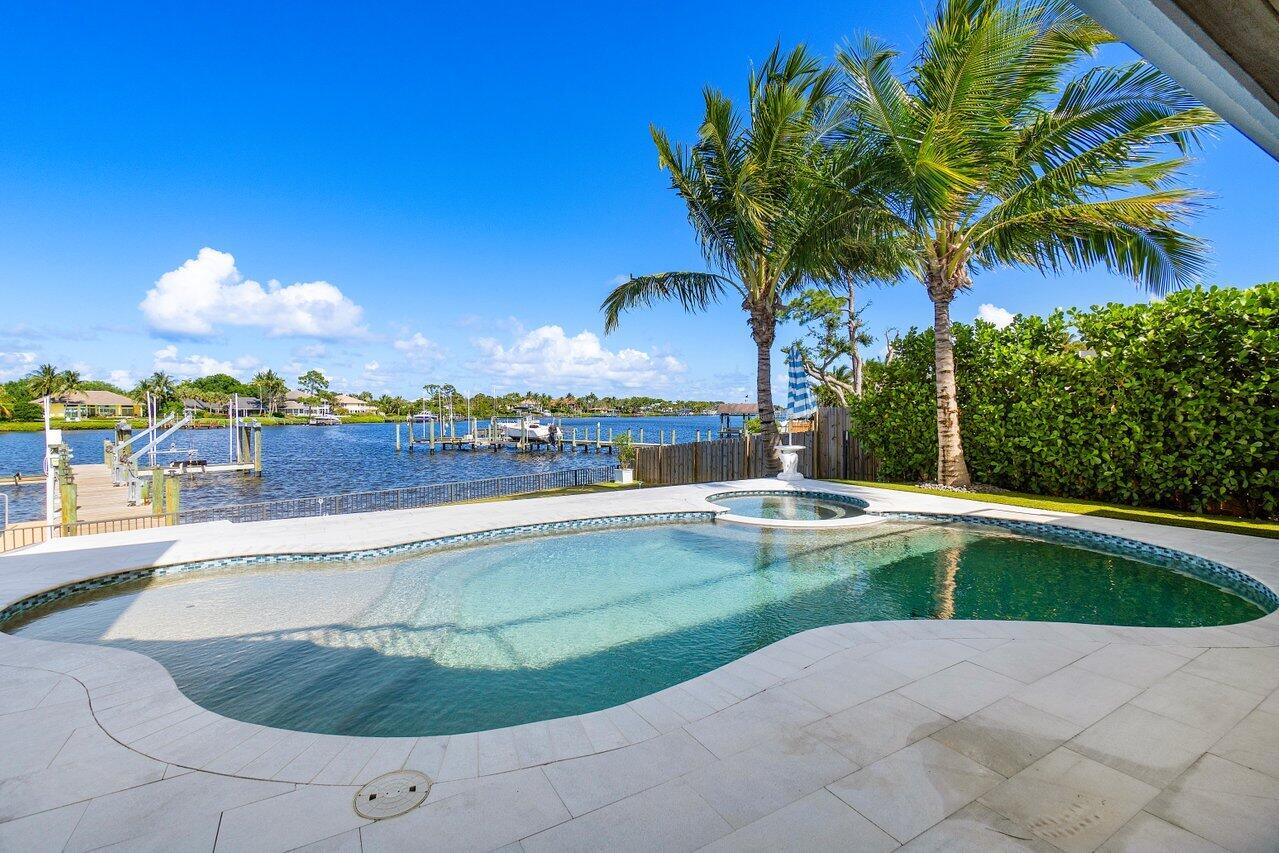 19 Saddleback Road Tequesta, FL 33469 - Photo 33 of 49 19 Saddleback Rd