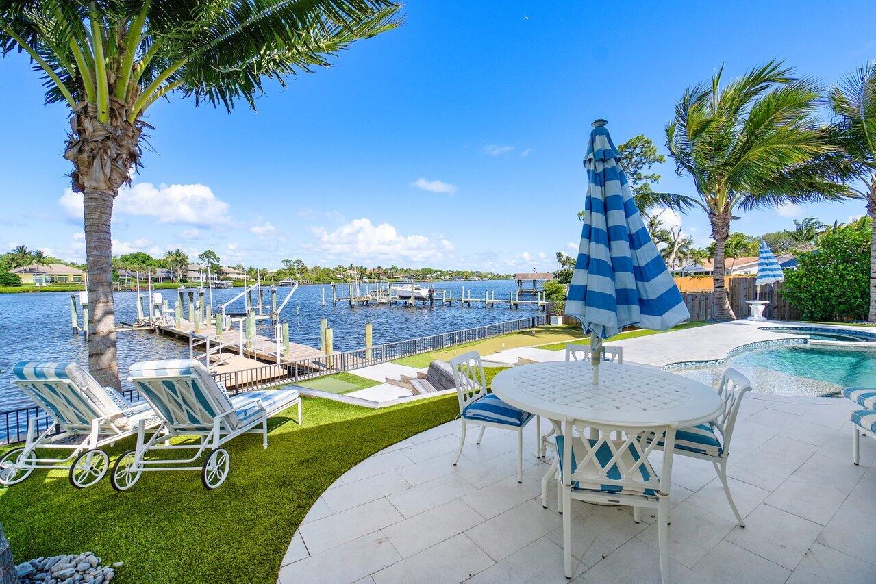 19 Saddleback Road Tequesta, FL 33469 - Photo 34 of 49 19 Saddleback Rd