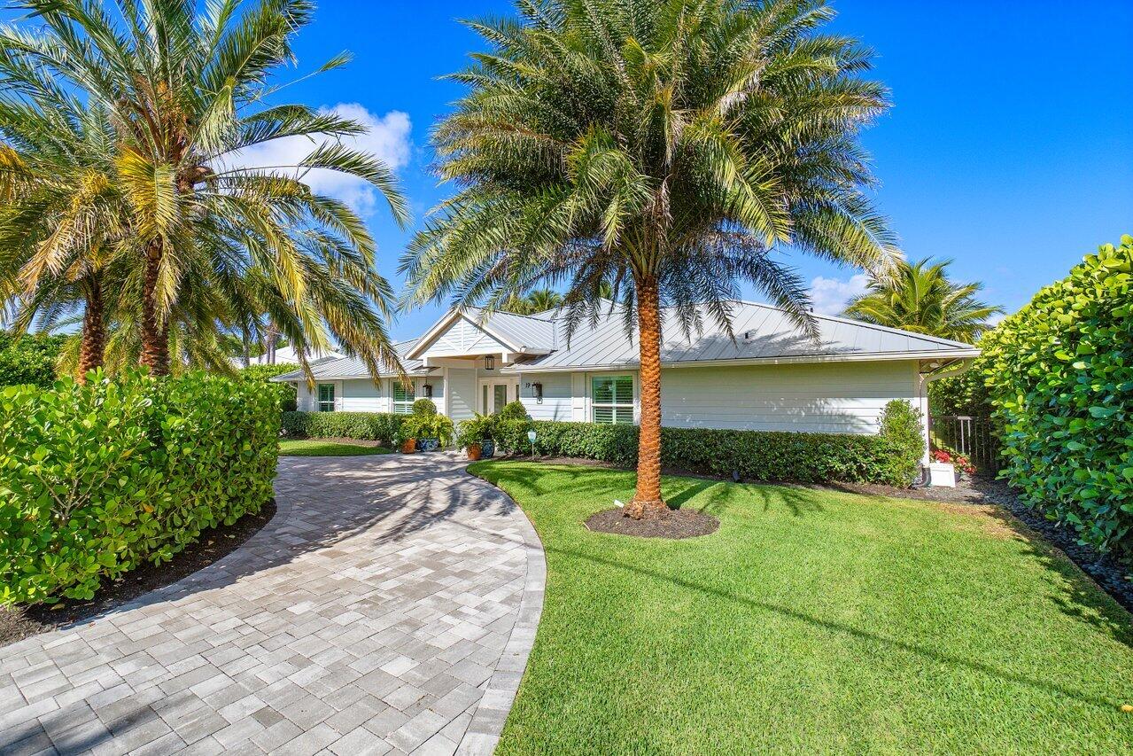 19 Saddleback Road Tequesta, FL 33469 - Photo 4 of 49 19 Saddleback Rd