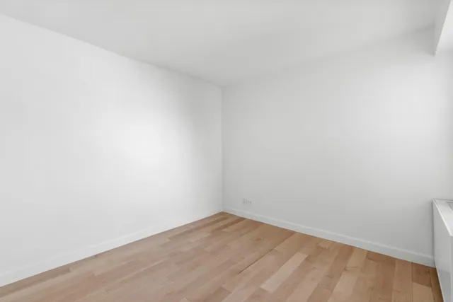 $895,000 | 345 East 80th Street, Unit 18A | Upper East Side