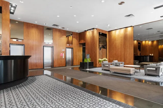 $895,000 | 345 East 80th Street, Unit 18A | Upper East Side