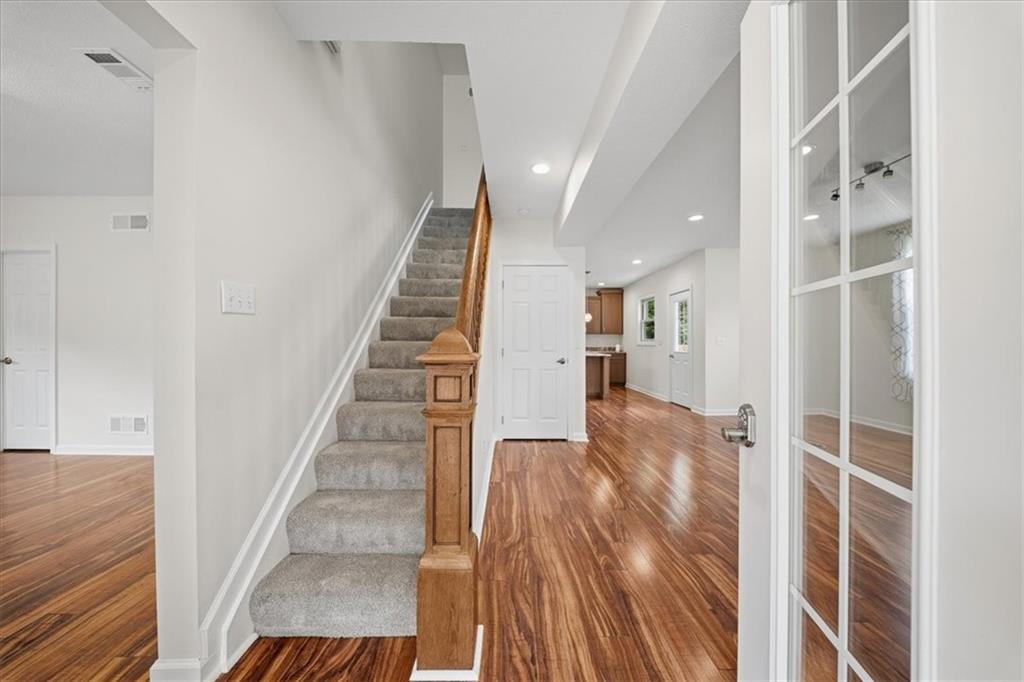 217 Country Club Road Washington, PA 15301 - Photo 4 of 49 Gallery Image 4