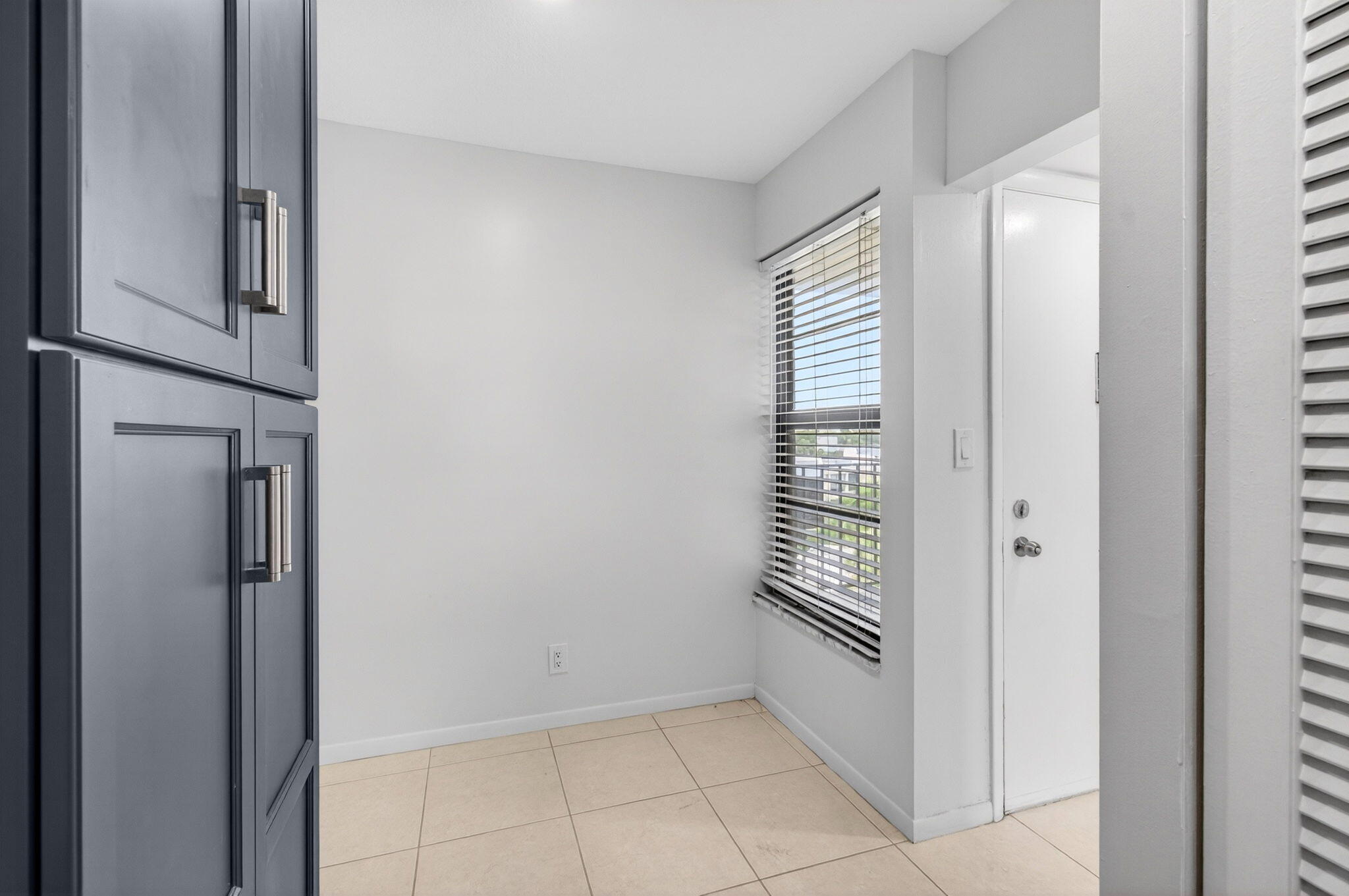 12 Royal Palm Way, Unit 501 Boca Raton, FL 33432 - Photo 18 of 53 93-web-or-mls-DSC_5926 (2)