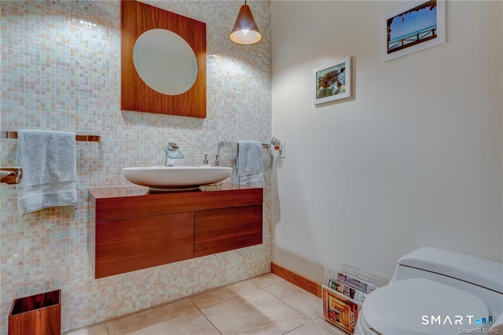 19 Mine Hill Road Redding, CT 06896 - Photo 4 of 40