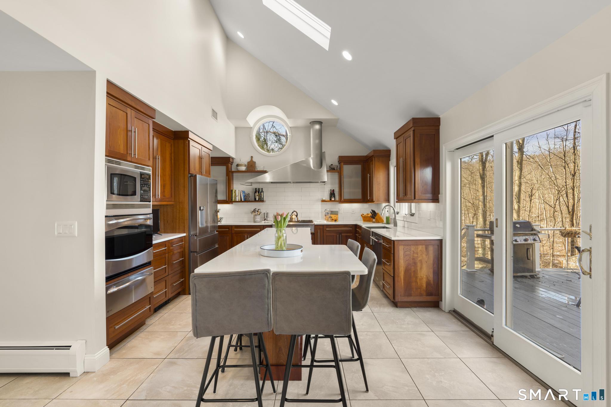 19 Mine Hill Road Redding, CT 06896 - Photo 5 of 40