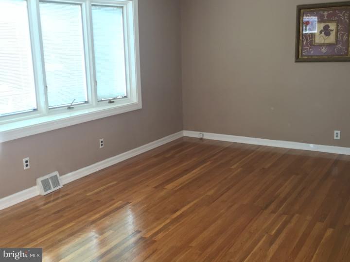 2771 Axe Factory Road Philadelphia, PA 19152 - Photo 3 of 15 Gallery Image 3