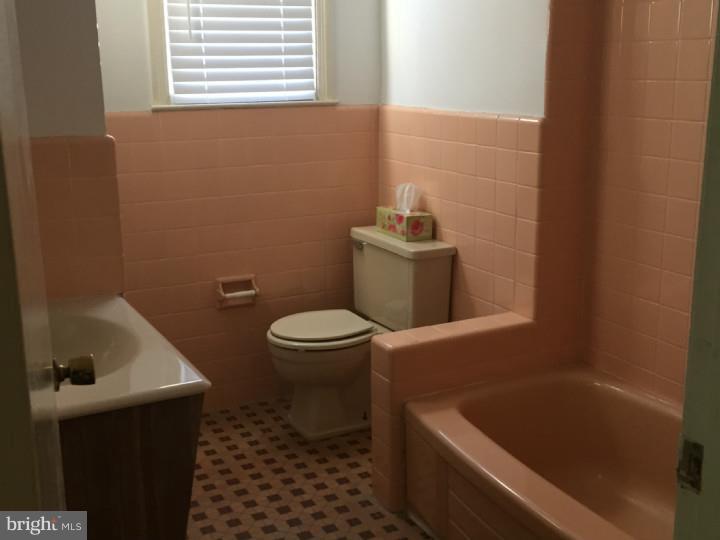 2771 Axe Factory Road Philadelphia, PA 19152 - Photo 8 of 15 Gallery Image 8