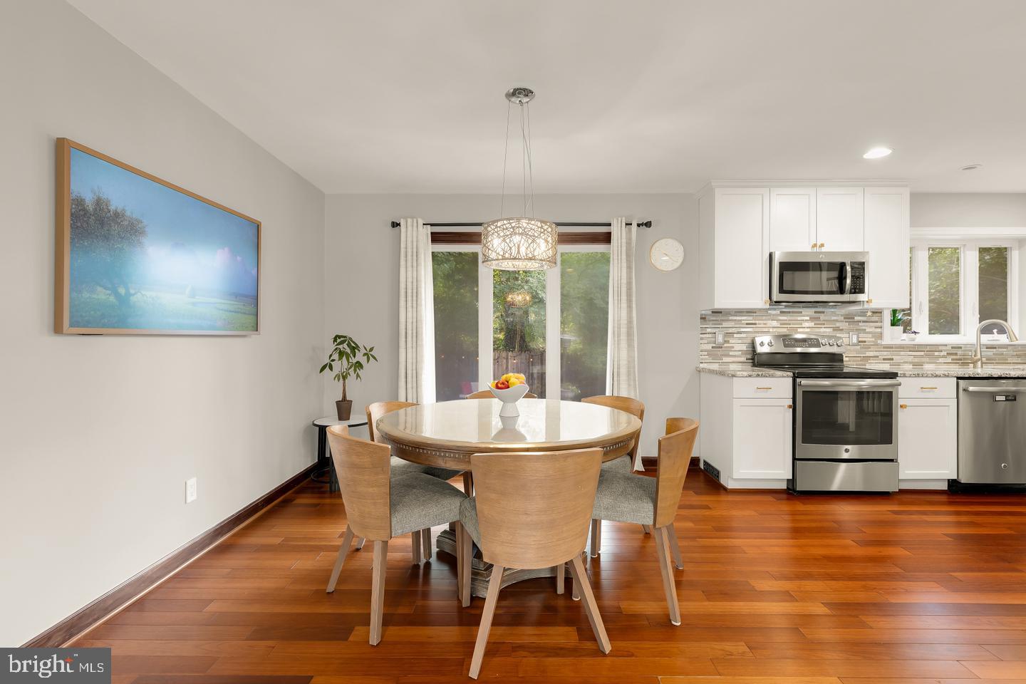 5910 Greentree Road Bethesda, MD 20817 - Photo 7 of 37 Gallery Image 7