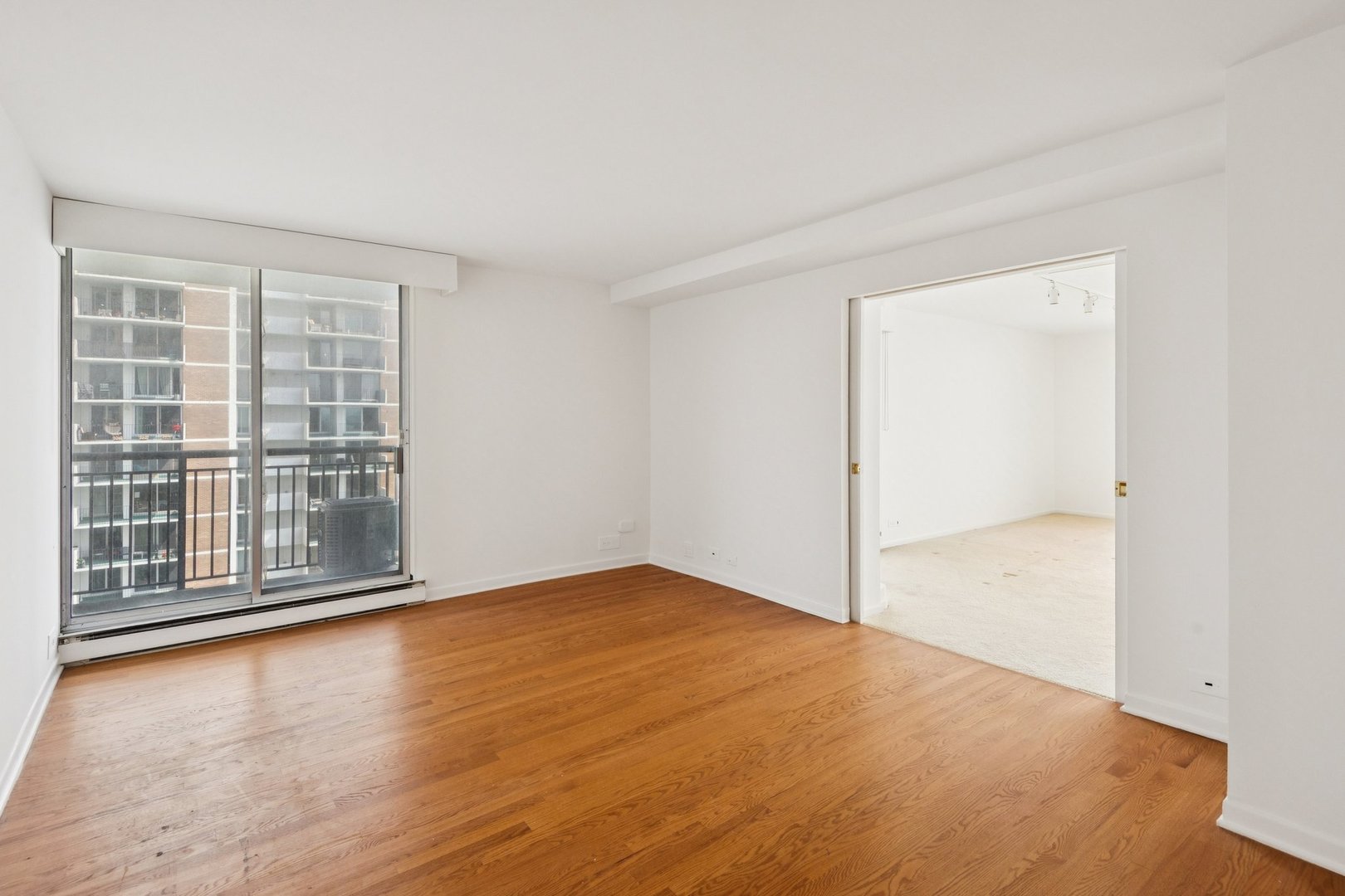6007 North Sheridan Road, Unit 27B Chicago, IL 60660 - Photo 14 of 26
