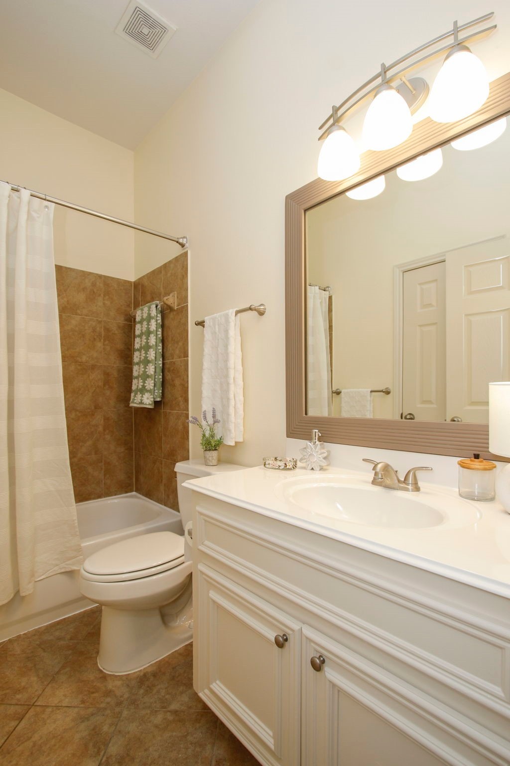 11123 Pembroke Ridge Drive Houston, TX 77065 - Photo 30 of 43 a bathroom with a sink a toilet and a mirror
