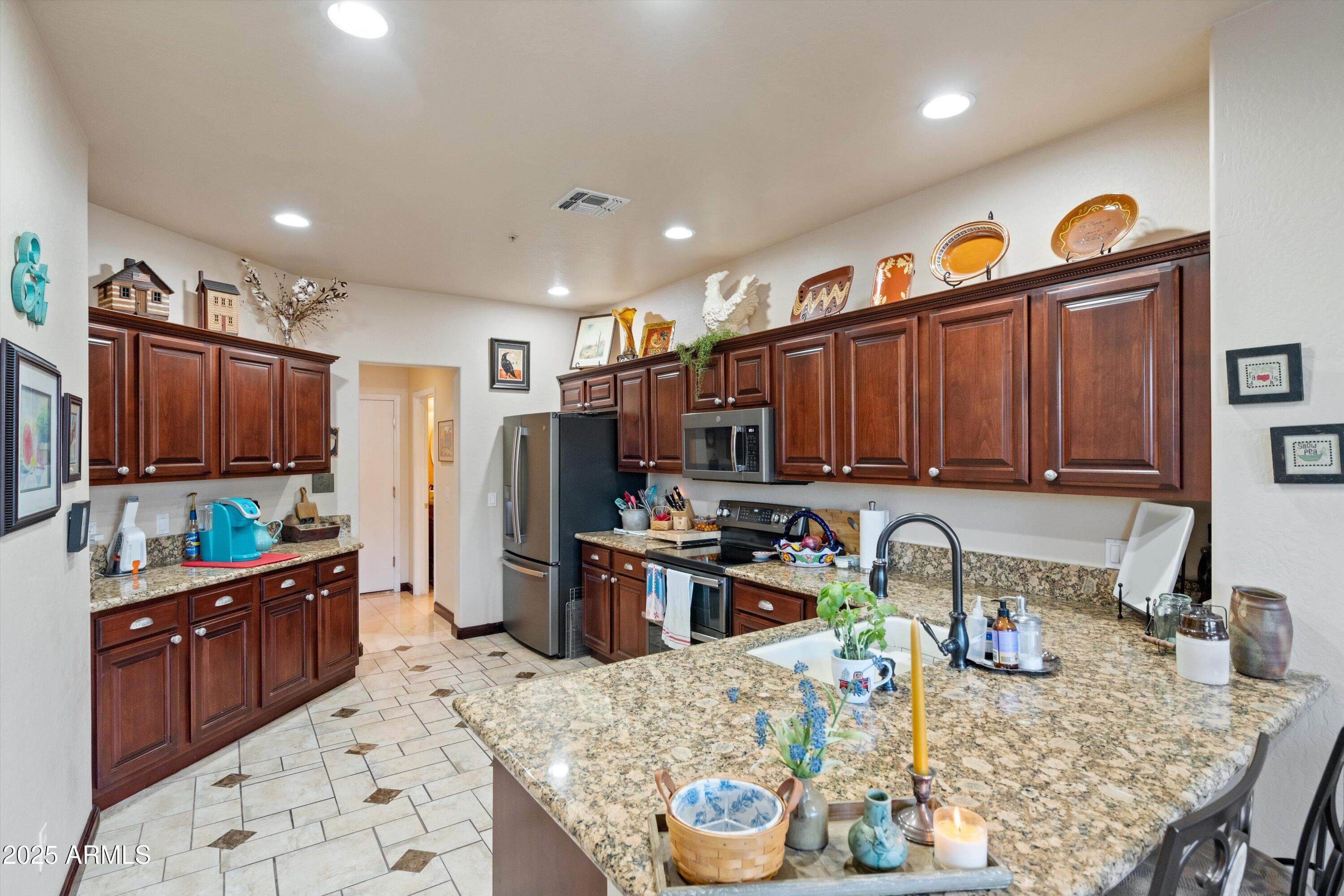 5415 East McKellips Road, Unit 110 Mesa, AZ 85215 - Photo 16 of 43 16-Kitchen