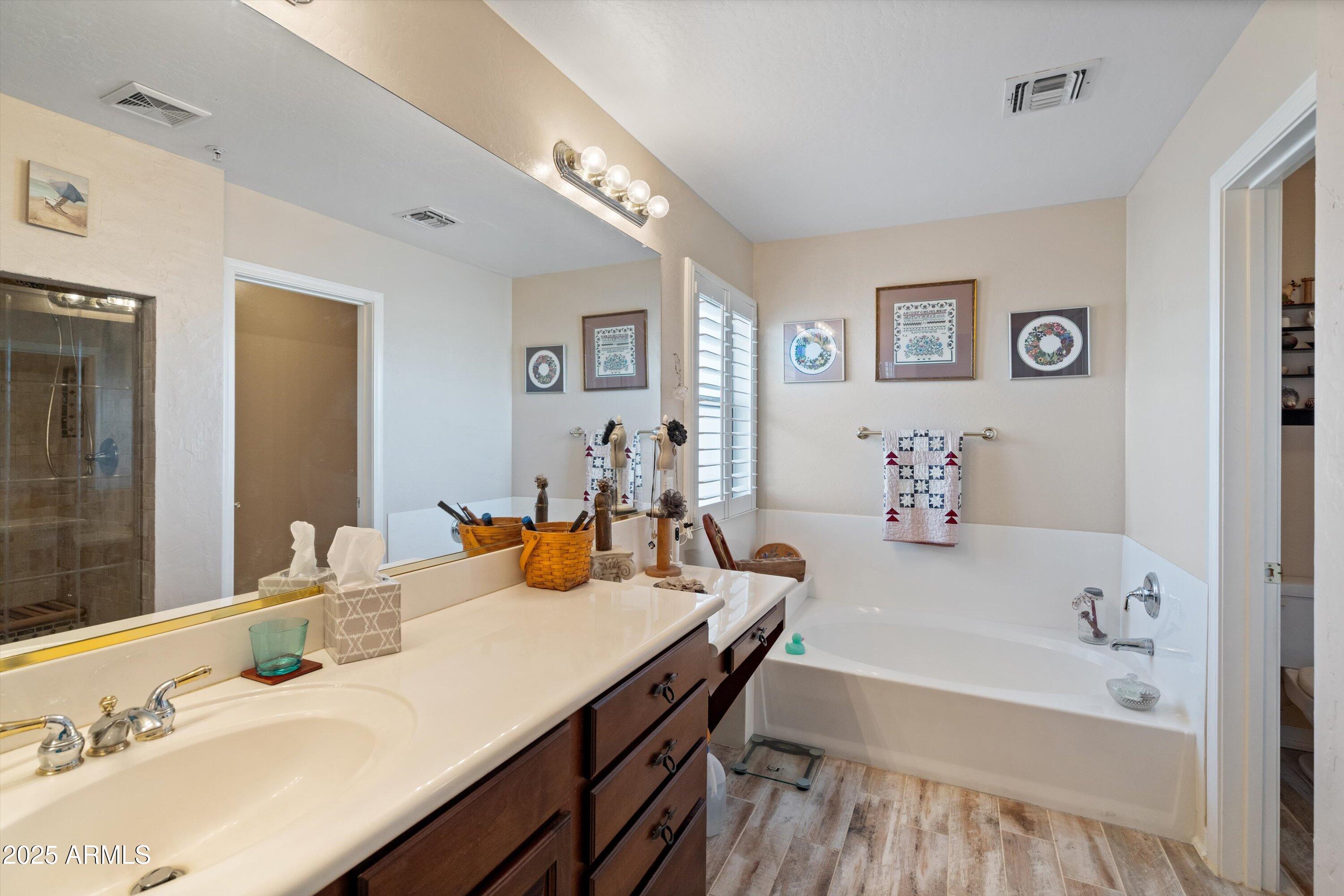 5415 East McKellips Road, Unit 110 Mesa, AZ 85215 - Photo 29 of 43 29-Primary Bathroom