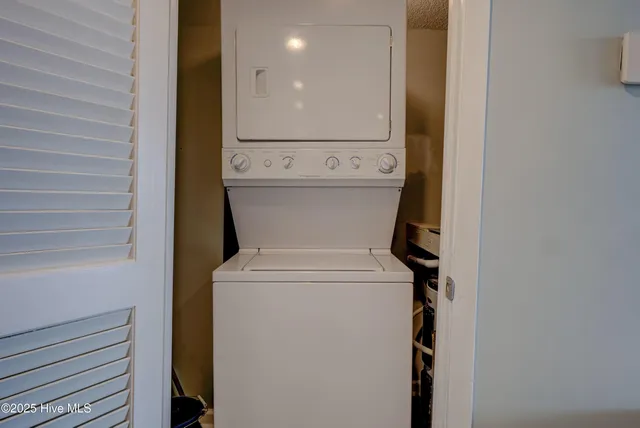 $1,600 | 2000 New River Inlet Road, Unit 1103, North Topsail Beach, NC 28460