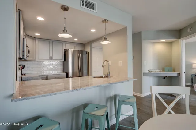 $1,600 | 2000 New River Inlet Road, Unit 1103, North Topsail Beach, NC 28460