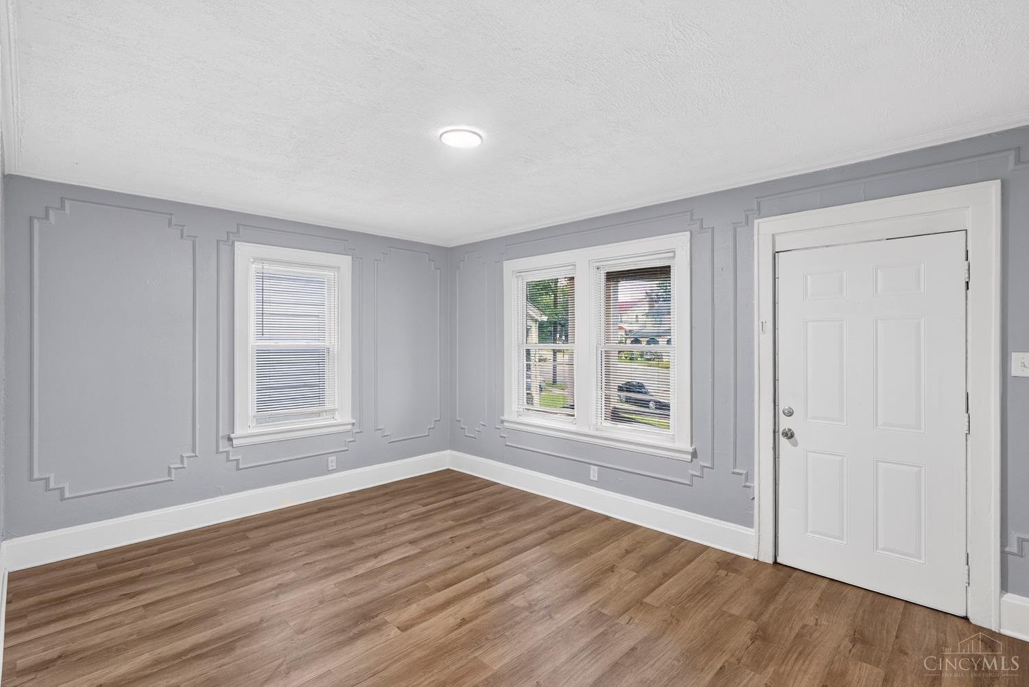 5538 Montgomery Road Cincinnati, OH 45212 - Photo 9 of 61