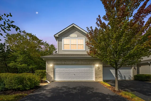 $464,900 | 1342 Lunt Court, Schaumburg, IL 60193