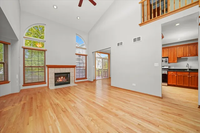 $464,900 | 1342 Lunt Court, Schaumburg, IL 60193