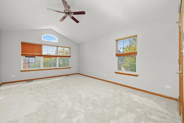 $464,900 | 1342 Lunt Court, Schaumburg, IL 60193