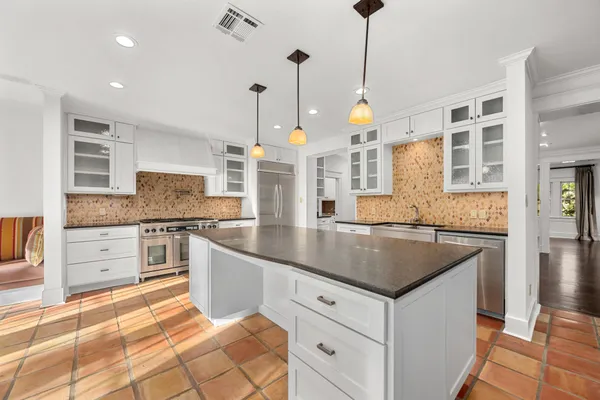 $12,000 | 1301 Kent Lane, Austin, TX 78703